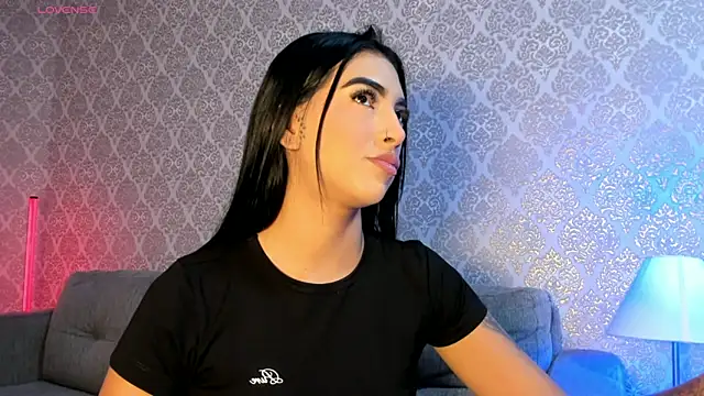 Snapshot of AriRobert_ chatting on November 14, 2025, 4:11 am AriRobert online show from November 14, 2025, 4:11 am