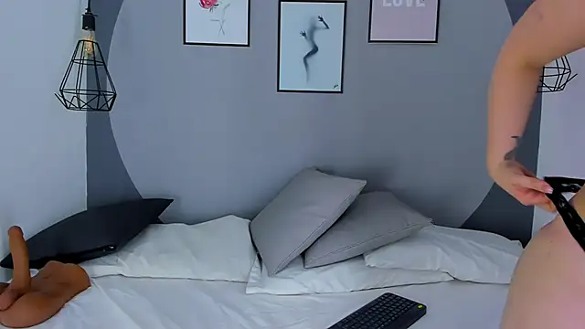 Snapshot of Hanna_Moonlight_ chatting on December 29, 2024, 4:40 pm Hanna Moonlight online show from December 29, 2024, 4:40 pm