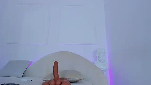 Snapshot of Hanna_Moonlight_ chatting on March 11, 2025, 2:10 am Hanna Moonlight online show from March 11, 2025, 2:10 am