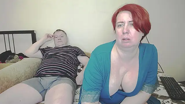 Snapshot of Daddy_Basllio_and_wife chatting on December 15, 2024, 7:10 pm Daddy Basllio and wife online show from December 15, 2024, 7:10 pm