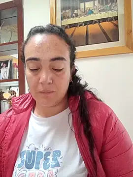 skayhot  online show from November 6, 2025, 1:23 pm