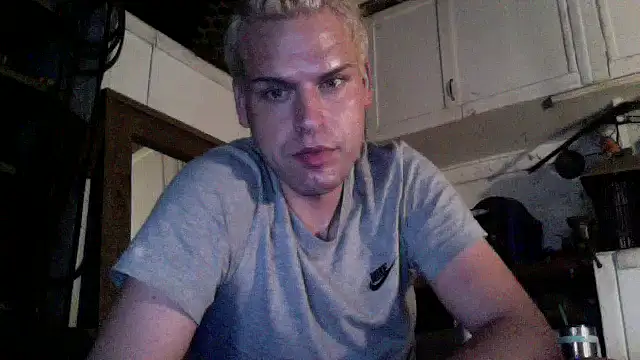 Dreagon79 online show from May 11, 2026, 5:43 pm