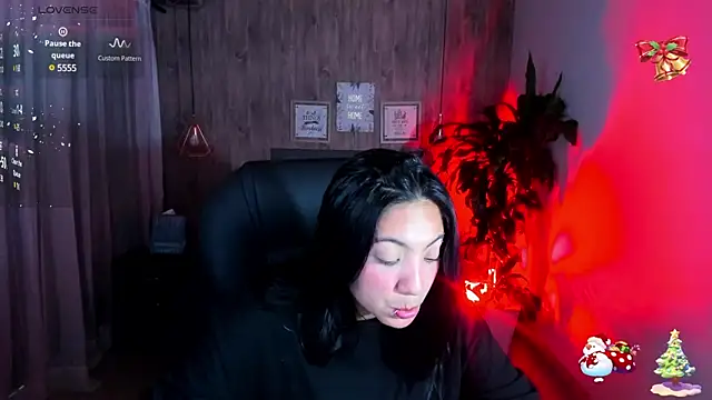 Snapshot of miichael_black chatting on January 1, 2025, 10:03 pm miichael black online show from January 1, 2025, 10:03 pm