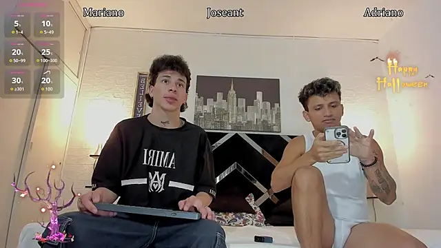 Snapshot of toyboys1 chatting on October 23, 2025, 4:56 am toyboys1 online show from October 23, 2025, 4:56 am