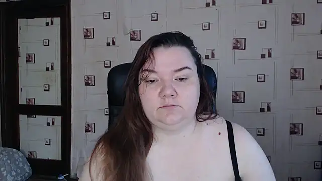 TasyaBigTTs online show from December 2, 2025, 5:46 am