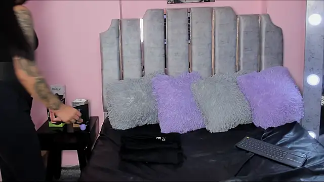 Snapshot of karol_noa chatting on February 26, 2025, 3:21 am karol noa online show from February 26, 2025, 3:21 am