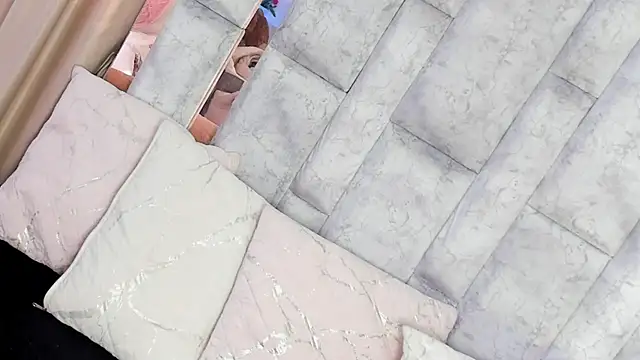 karol noa online show from November 8, 2025, 12:05 pm