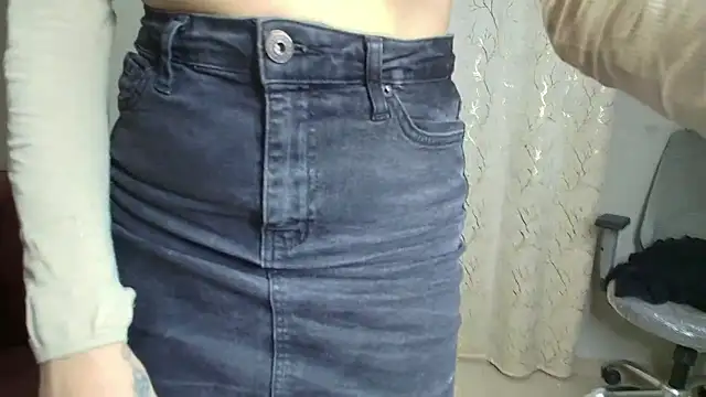 Snapshot of nayra_malhotra chatting on February 16, 2026, 10:55 am nayra malhotra online show from February 16, 2026, 10:55 am