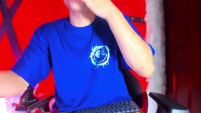 LilOwen  online show from March 16, 2026, 6:23 pm