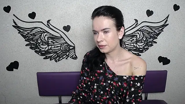 Snapshot of JasmineKouch chatting on September 9, 2025, 5:23 pm JasmineKouch online show from September 9, 2025, 5:23 pm