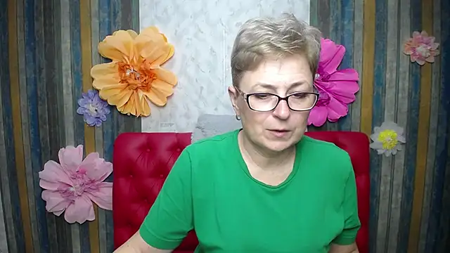 EmiliaGree online show from April 18, 2026, 5:06 pm