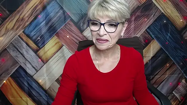 Snapshot of EllaBonito chatting on October 13, 2025, 11:21 am EllaBonito online show from October 13, 2025, 11:21 am