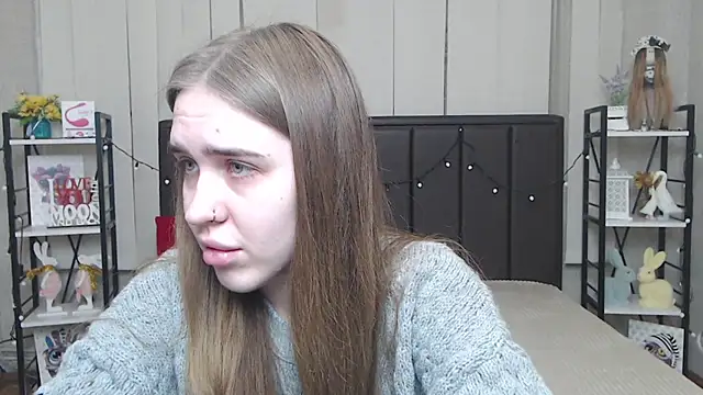 LauraHlot online show from November 23, 2025, 7:13 pm