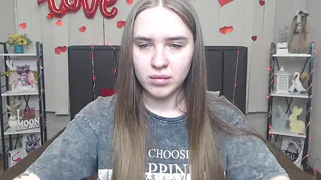 Snapshot of LauraHlot chatting on May 15, 2026, 6:15 pm LauraHlot online show from May 15, 2026, 6:15 pm