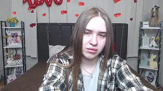 Snapshot of LauraHlot chatting on May 27, 2026, 5:48 am LauraHlot online show from May 27, 2026, 5:48 am