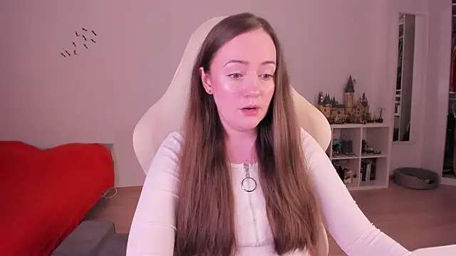 WalkingGirl online show from November 9, 2025, 7:23 pm