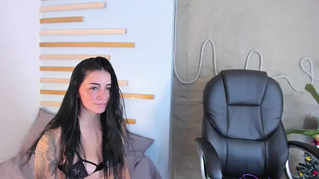 Sofia  rivera online show from December 18, 2024, 7:41 pm