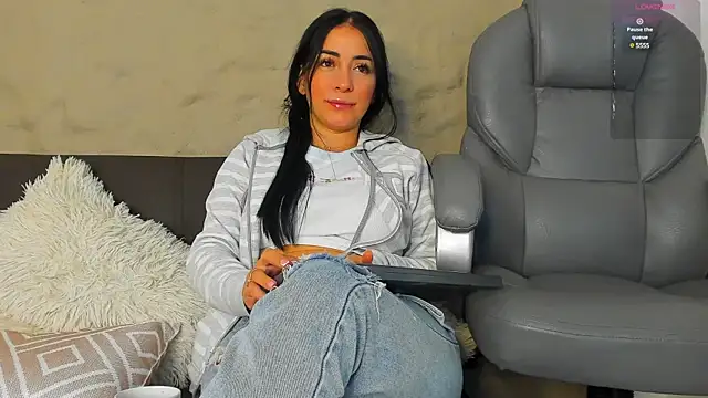 Sofia  rivera online show from December 31, 2024, 11:31 am