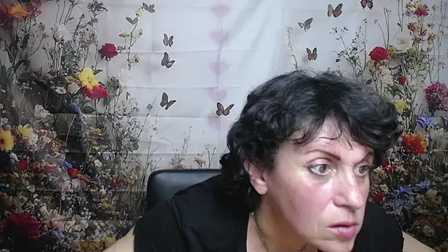 LuciaMii online show from September 25, 2025, 5:16 pm