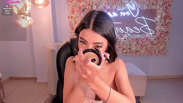 Snapshot of ValeriaVelvet chatting on March 26, 2026, 12:00 pm ValeriaVelvet online show from March 26, 2026, 12:00 pm