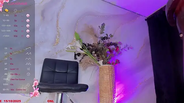 Snapshot of Karla-Ebony chatting on October 15, 2025, 1:55 pm Karla-Ebony online show from October 15, 2025, 1:55 pm