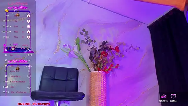 Snapshot of Karla-Ebony chatting on October 29, 2025, 1:46 pm Karla-Ebony online show from October 29, 2025, 1:46 pm