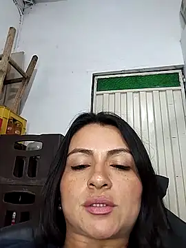 Linda Lars online show from September 26, 2025, 3:10 am