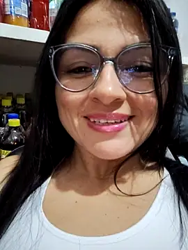 Linda Lars online show from February 18, 2026, 2:40 am