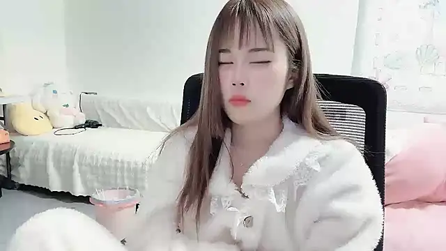 Jia-Xin- online show from December 7, 2024, 7:49 am