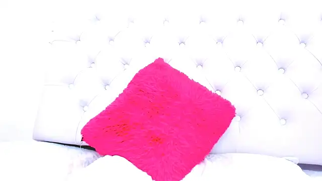 Snapshot of silvana__miller chatting on January 30, 2025, 1:22 am silvana miller online show from January 30, 2025, 1:22 am