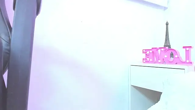 Snapshot of silvana__miller chatting on February 5, 2025, 10:22 pm silvana miller online show from February 5, 2025, 10:22 pm