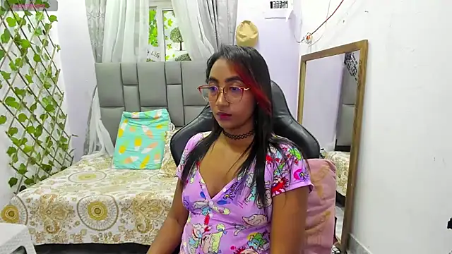 Snapshot of MurphyAngelina chatting on October 1, 2025, 3:12 am MurphyAngelina online show from October 1, 2025, 3:12 am