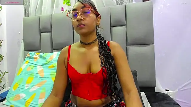 Snapshot of MurphyAngelina chatting on October 10, 2025, 4:55 am MurphyAngelina online show from October 10, 2025, 4:55 am