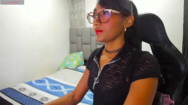 MurphyAngelina online show from June 5, 2026, 2:07 am