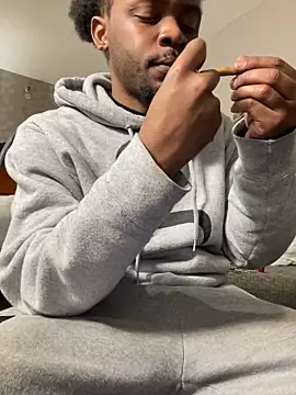 MobyDxck online show from December 3, 2024, 6:15 am