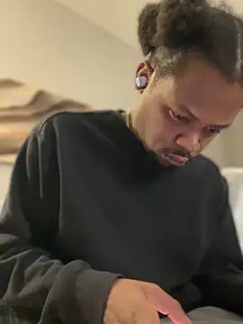 MobyDxck online show from December 22, 2024, 10:49 am