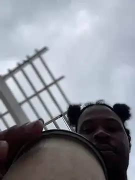 MobyDxck online show from December 28, 2024, 2:32 pm