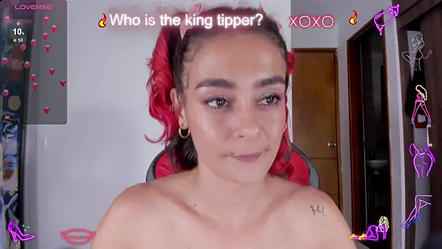 Snapshot of serafelle chatting on December 2, 2024, 1:58 am serafelle online show from December 2, 2024, 1:58 am