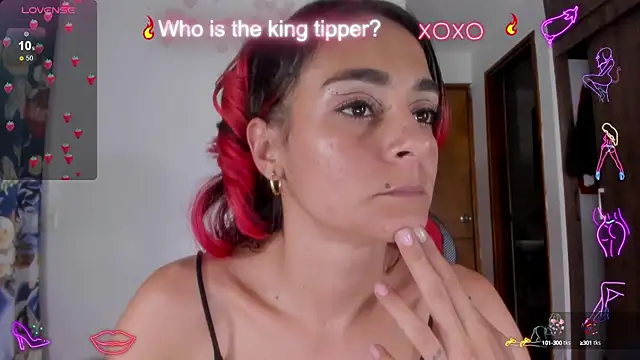 Snapshot of serafelle chatting on December 3, 2024, 4:25 am serafelle online show from December 3, 2024, 4:25 am