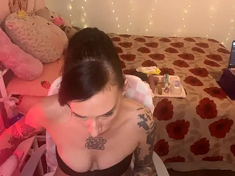 Snapshot of averietheangel chatting on September 25, 2025, 9:51 pm averietheangel online show from September 25, 2025, 9:51 pm