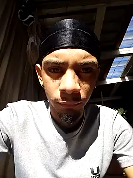 29YOURZ 28  online show from December 9, 2024, 6:12 am