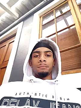 29YOURZ 28  online show from December 13, 2024, 3:43 pm