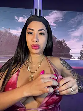 kiim taaylor online show from October 29, 2025, 1:02 pm