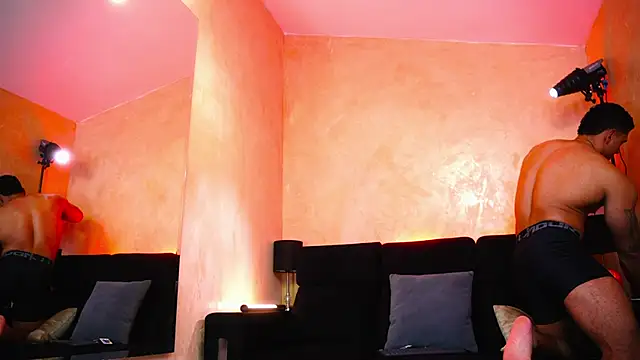 MassimoWalton2 online show from March 19, 2026, 2:21 pm