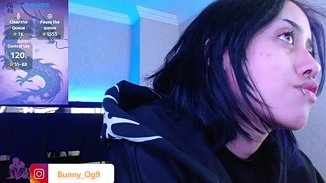 Bunny O online show from May 17, 2026, 1:36 am