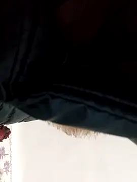 Snapshot of SweetLeila40 chatting on January 1, 2025, 7:41 am SweetLeila40 online show from January 1, 2025, 7:41 am