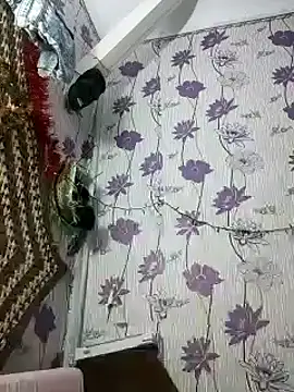 Snapshot of SweetLeila40 chatting on January 2, 2025, 3:26 am SweetLeila40 online show from January 2, 2025, 3:26 am