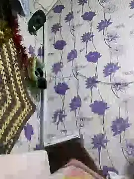 Snapshot of SweetLeila40 chatting on January 2, 2025, 7:40 pm SweetLeila40 online show from January 2, 2025, 7:40 pm