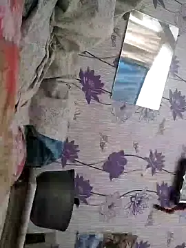 Snapshot of SweetLeila40 chatting on January 8, 2025, 10:26 am SweetLeila40 online show from January 8, 2025, 10:26 am