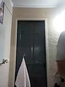 Snapshot of SweetLeila40 chatting on January 23, 2025, 2:50 pm SweetLeila40 online show from January 23, 2025, 2:50 pm